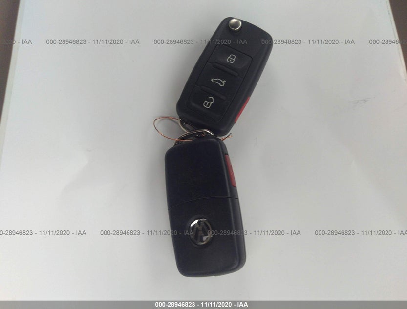 3VW507AT5EM818008