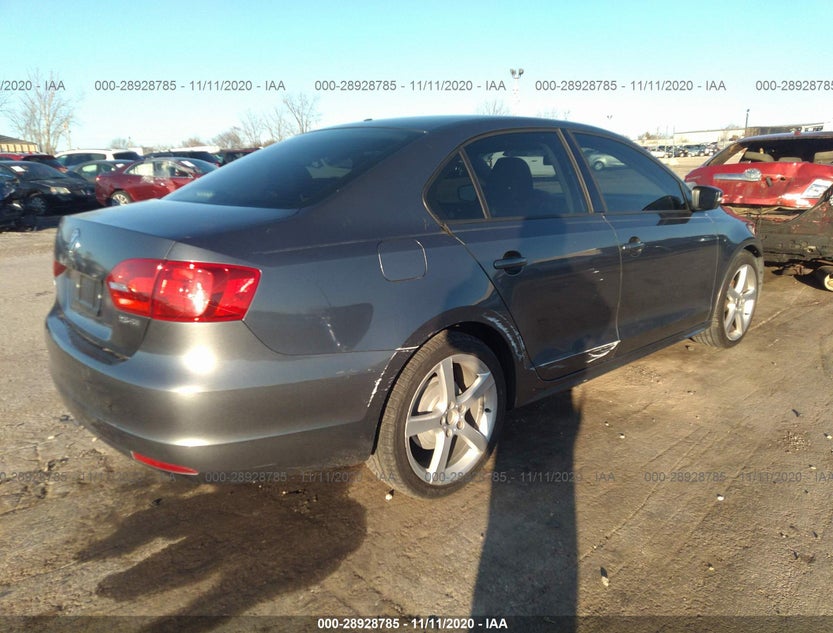 3VWDX7AJ9BM352911