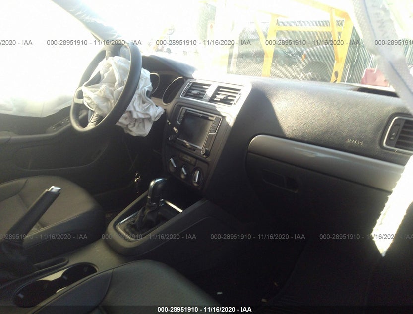 3VWDB7AJ6JM259194