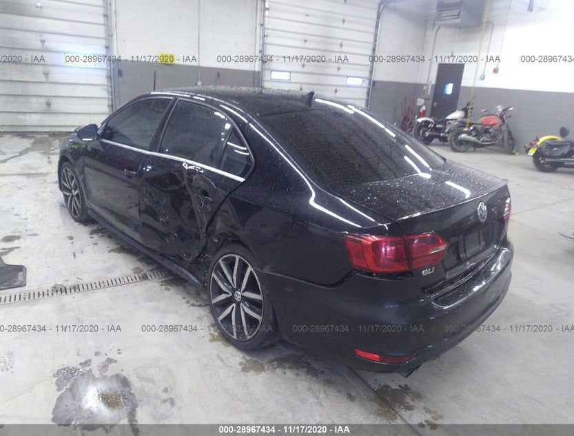 3VW5A7AJ4CM415887