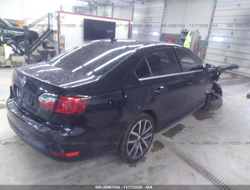3VW5A7AJ4CM415887