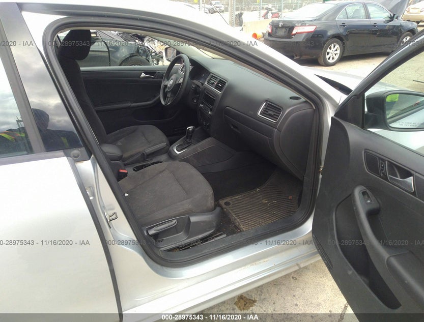 3VW2K7AJ6EM307807