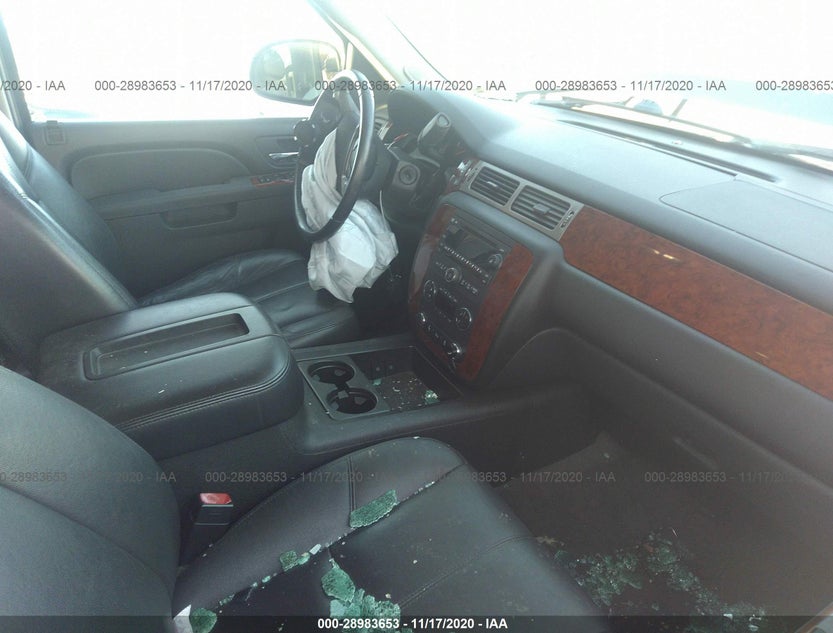 1GNSCBE07CR179083