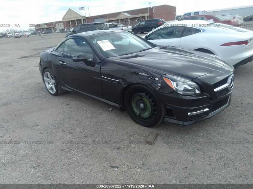 VIN WDDPK3JA6GF121906 2016 Mercedes-Benz SLK-Class,... no.1