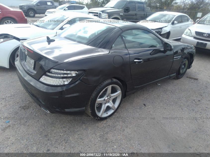 VIN WDDPK3JA6GF121906 2016 Mercedes-Benz SLK-Class,... no.4