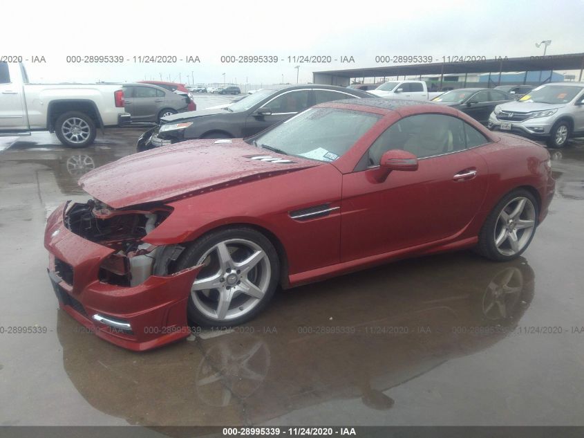 VIN WDDPK5HA7GF116411 2016 Mercedes-Benz SLK-Class,... no.2