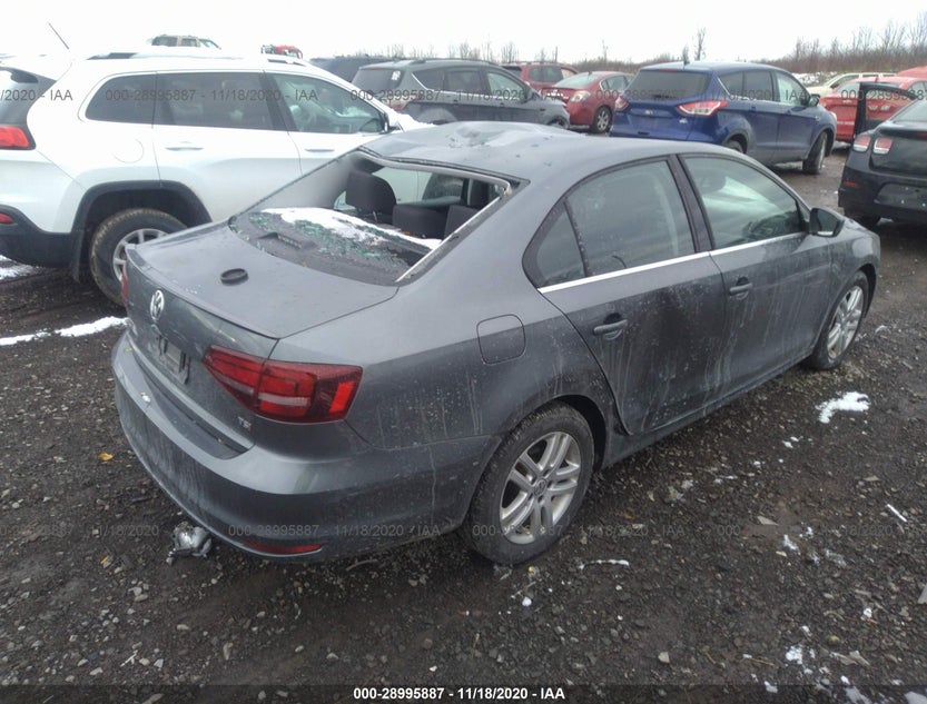 3VW2B7AJ8HM377345