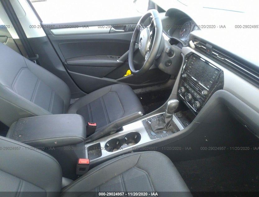1VWSA7A38LC010475