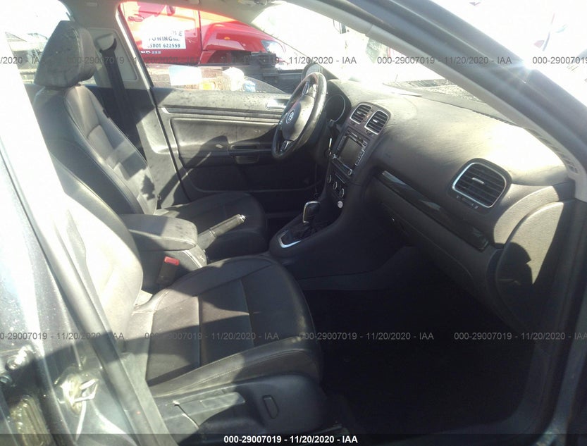 3VWPL7AJ8CM661960