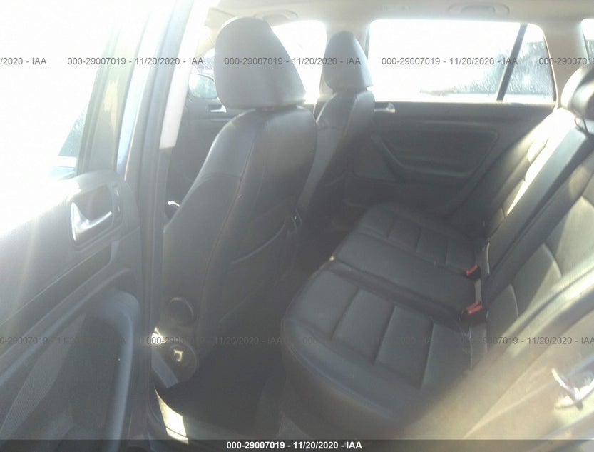 3VWPL7AJ8CM661960