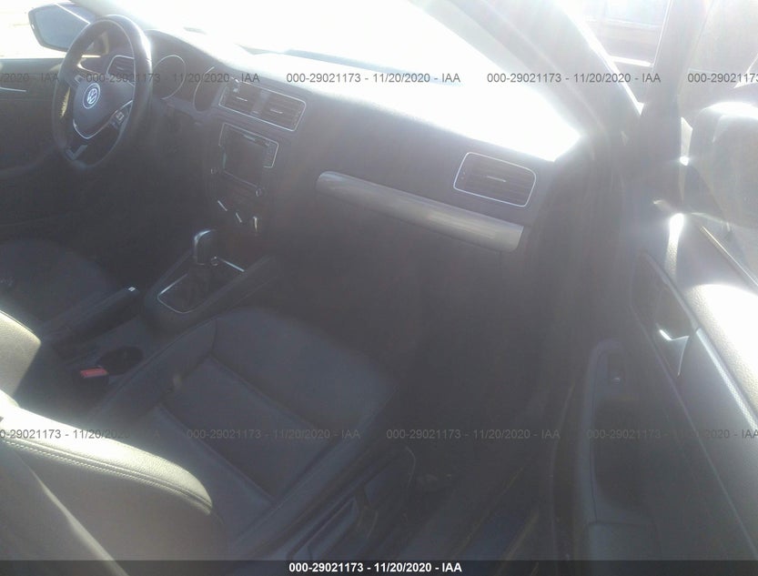 3VWDB7AJXJM261658