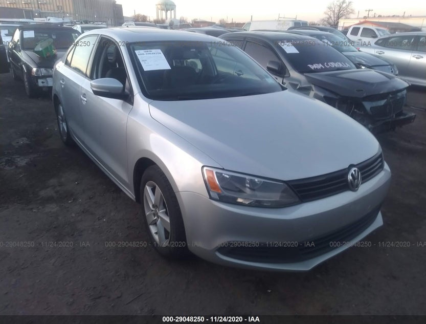 3VWLL7AJ4CM409332