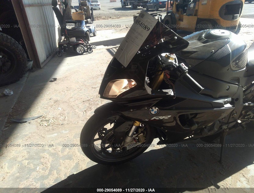 WB1051703AZV40773