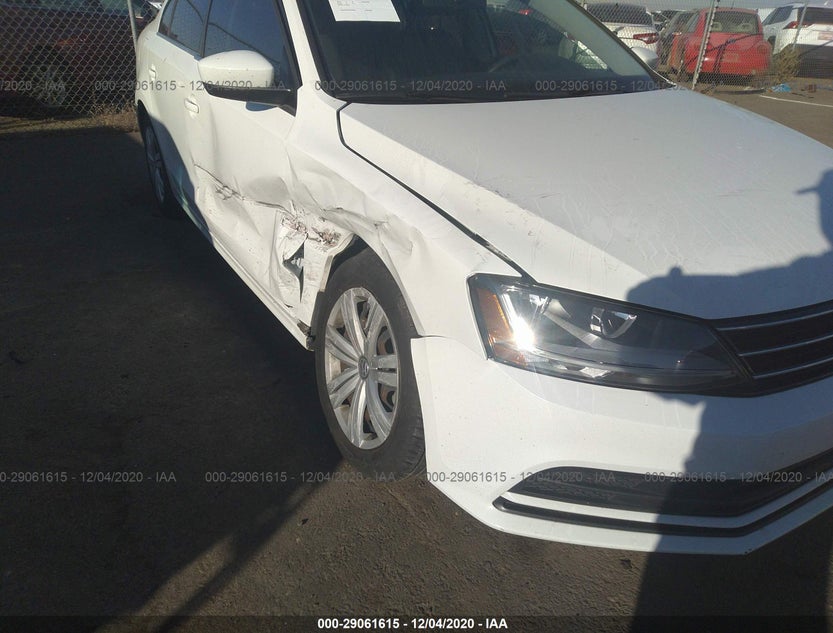 3VW2B7AJ0HM303918