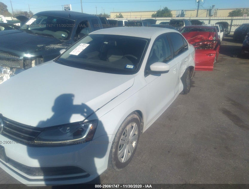 3VW2B7AJ9HM272328