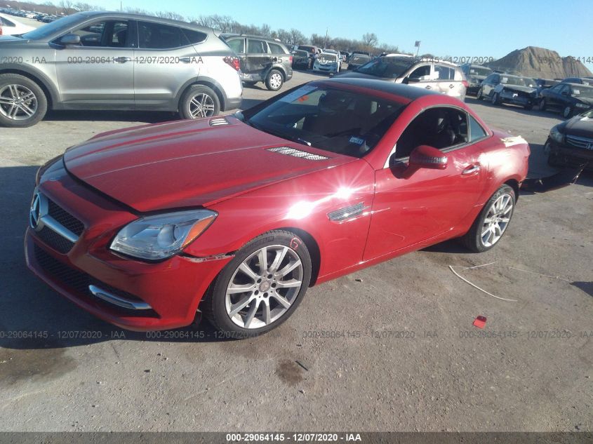 VIN WDDPK3JA8GF115461 2016 Mercedes-Benz SLK-Class,... no.2