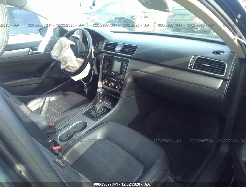 1VWBS7A30FC019852