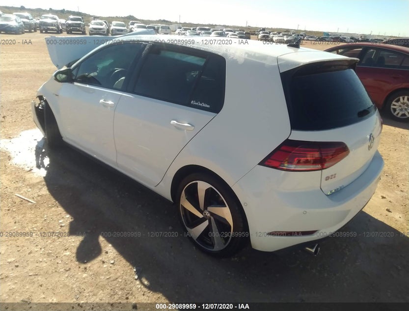 3VW5T7AU8KM031419