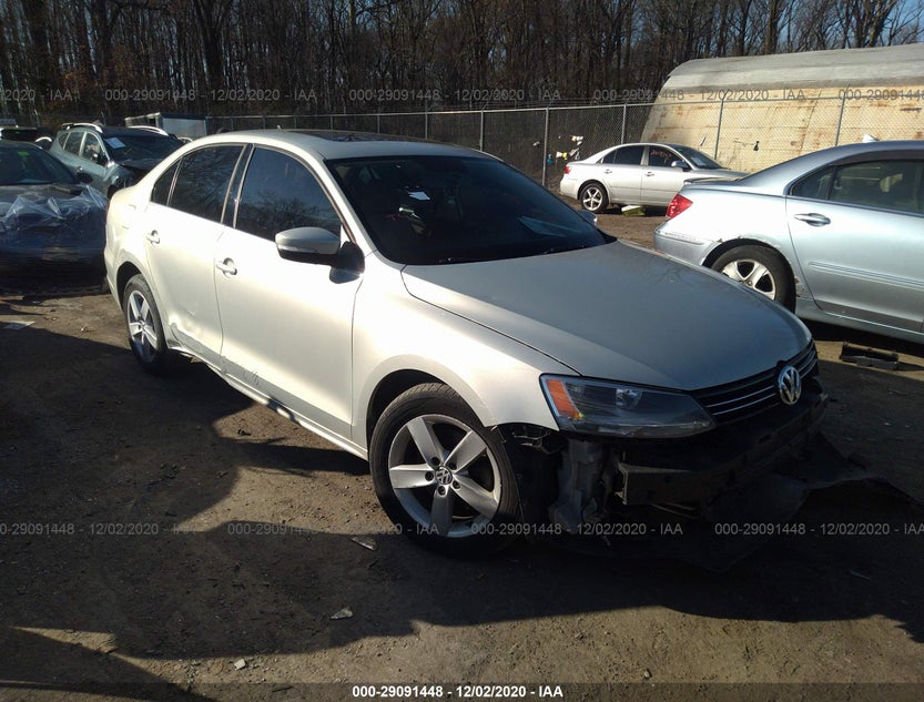 3VWLL7AJ5BM125660