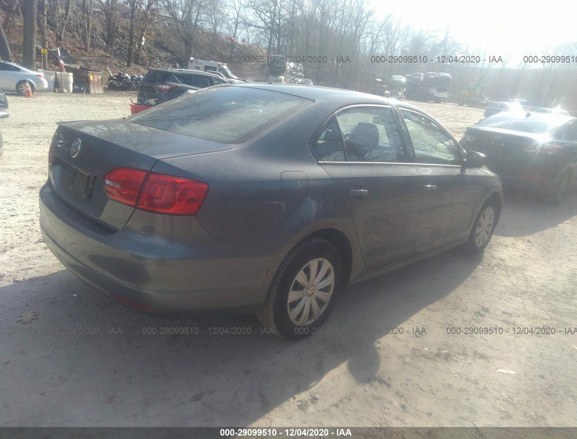 3VW2K7AJ9EM230947