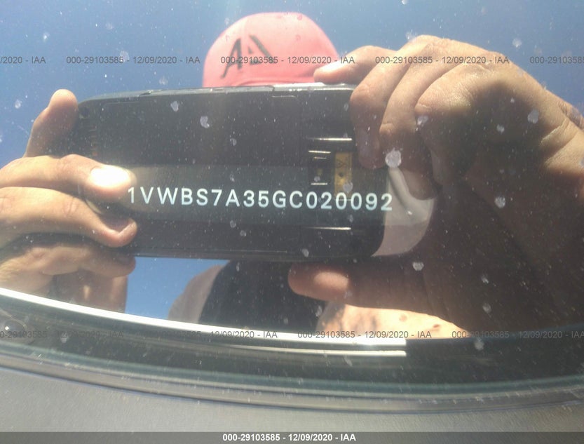 1VWBS7A35GC020092