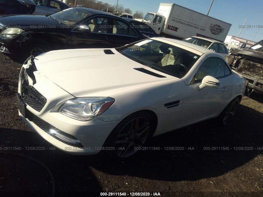 VIN WDDPK4HA3DF057721 2013 Mercedes-Benz SLK-Class,... no.2