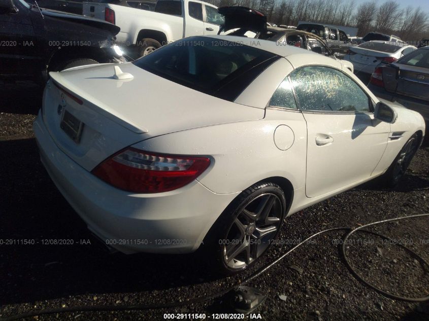 VIN WDDPK4HA3DF057721 2013 Mercedes-Benz SLK-Class,... no.4