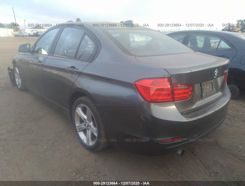 WBA3B1C55DK129587