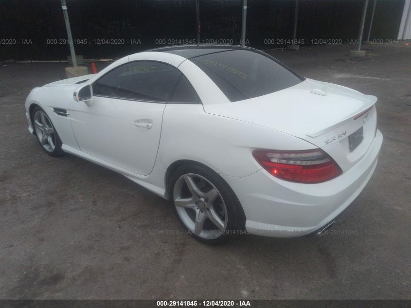 VIN WDDPK5HA9GF116586 2016 Mercedes-Benz SLK-Class,... no.3