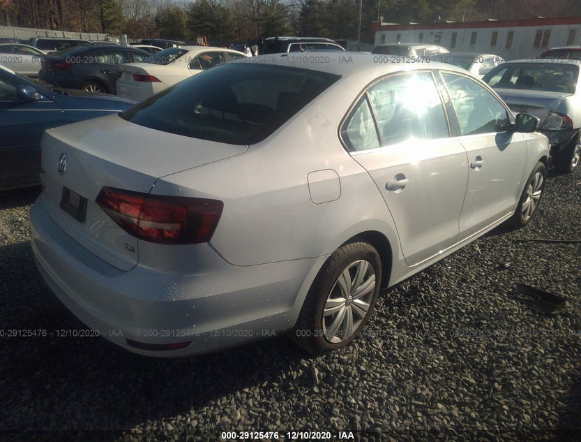 3VW2B7AJ9HM347593