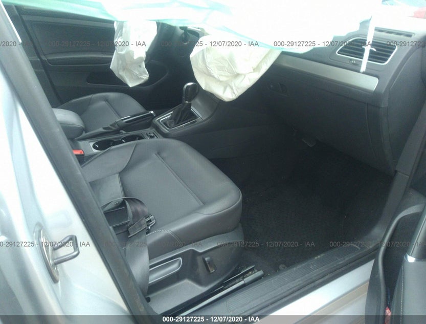 3VWCA7AU0FM502966