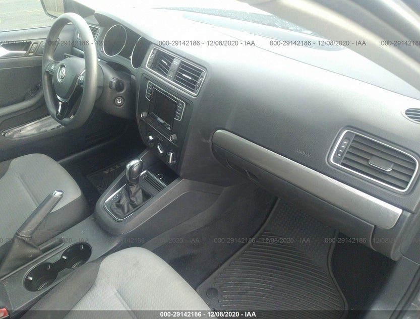 3VW2B7AJ0HM361558