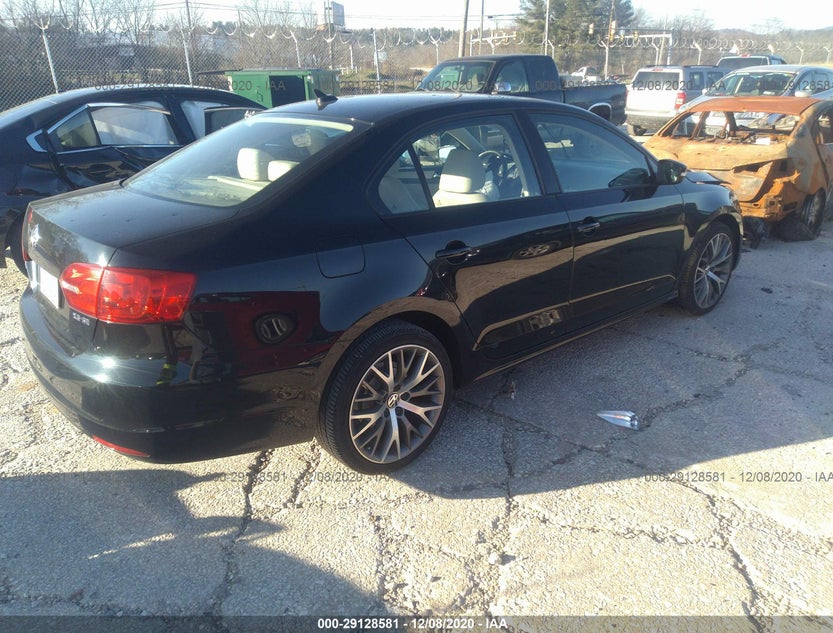 3VWDX7AJ6BM329375