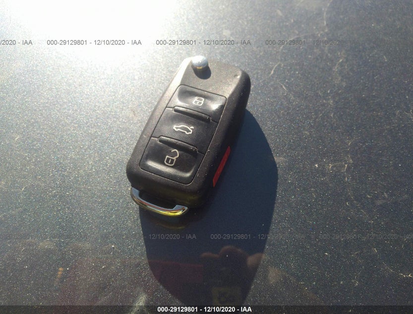 3VW2B7AJ7HM220003