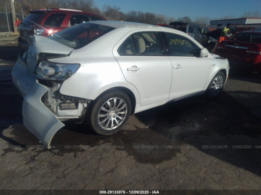 VIN JS2RE9A19D6100093 2013 Suzuki Kizashi, Base no.4