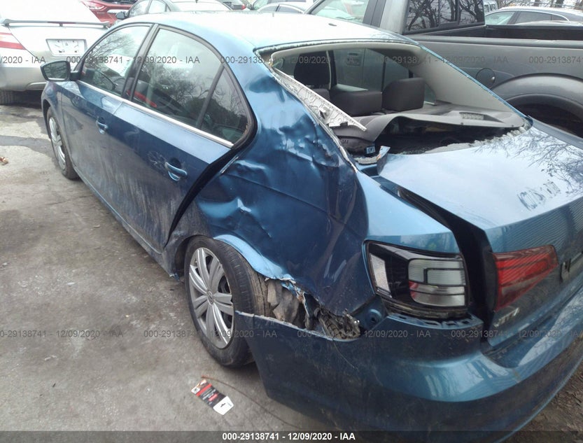 3VW2B7AJ0HM288272