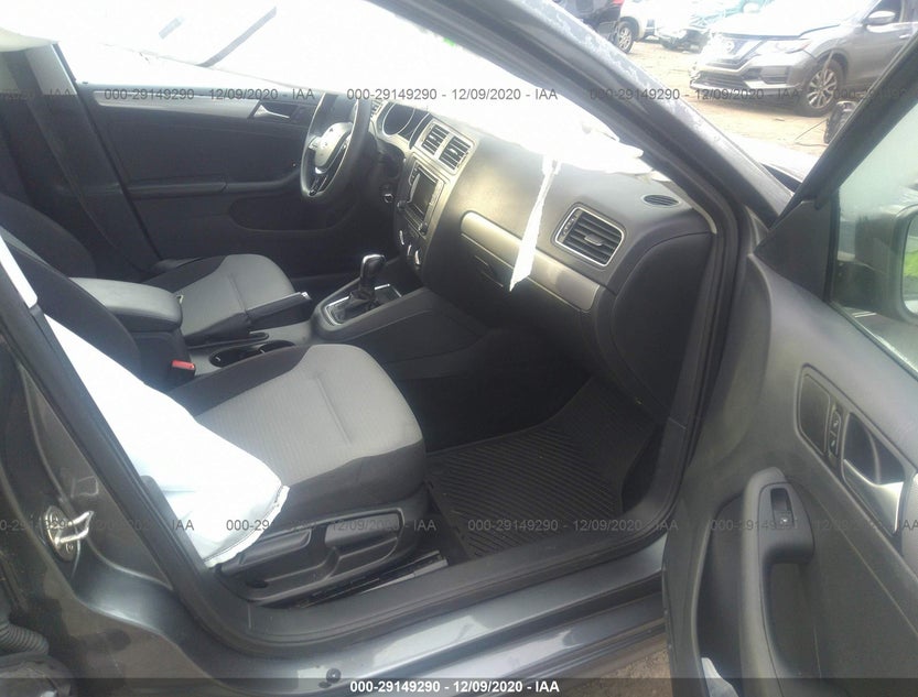 3VW2B7AJ2HM342901