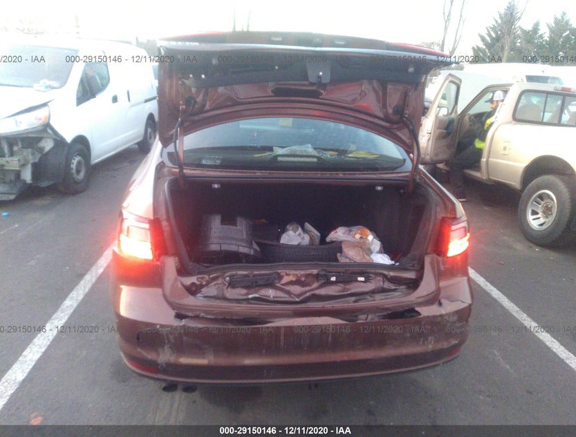3VW267AJ5GM356018