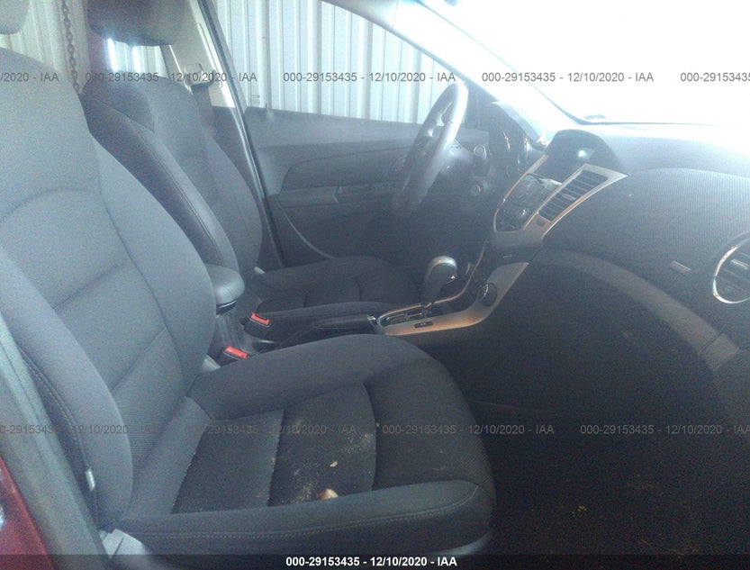 1G1PE5SB1G7204070