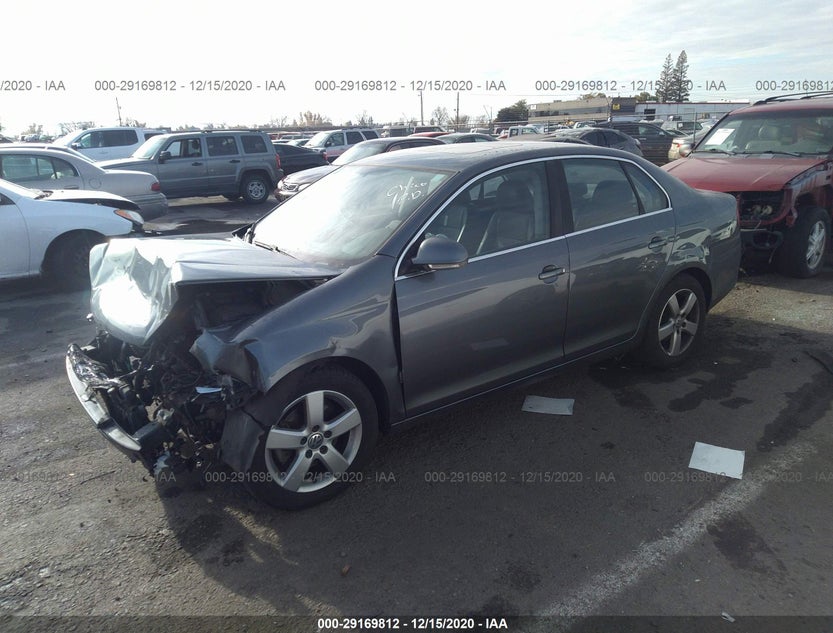 3VWRZ71K28M003879