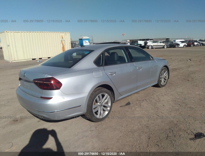 1VWLA7A31KC012992