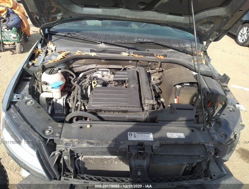 3VW2B7AJ8HM206028