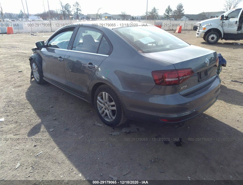 3VW2B7AJ8HM206028