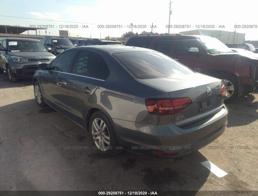 3VW2B7AJ2HM270372