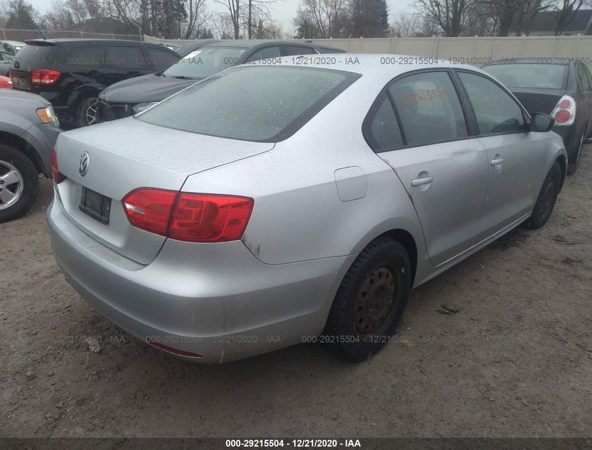 3VW2K7AJ4DM228618