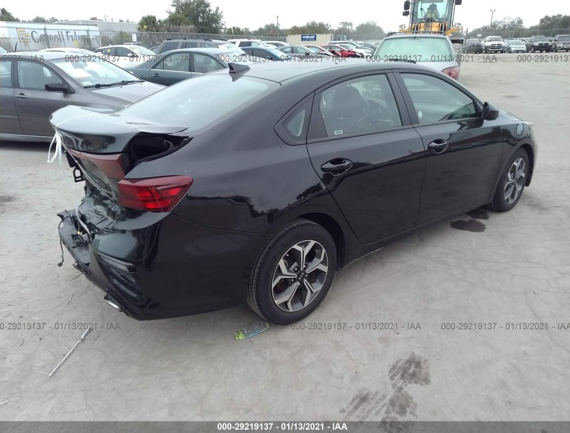 3KPF24AD8LE142010