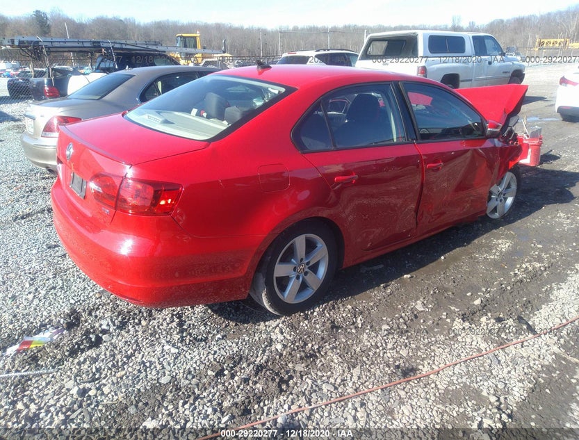3VWLL7AJ4CM335314