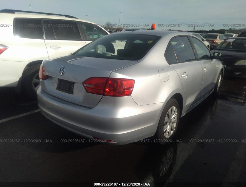 3VW2K7AJ7EM231272