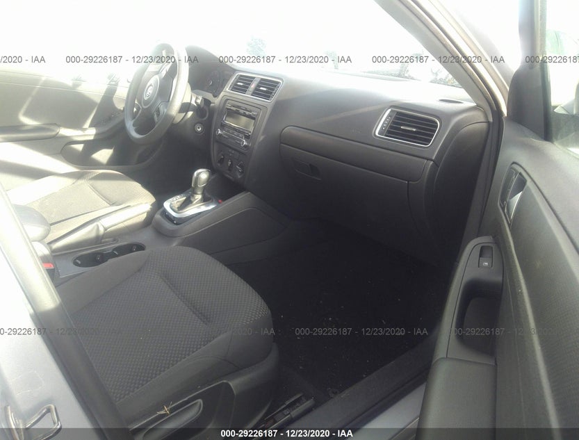 3VW2K7AJ7EM231272