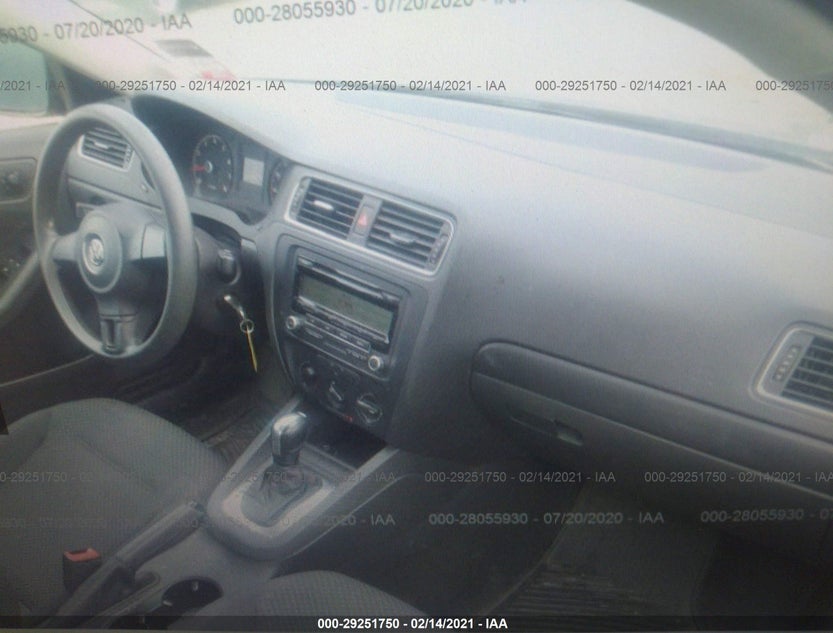 3VW2K7AJ2BM380555
